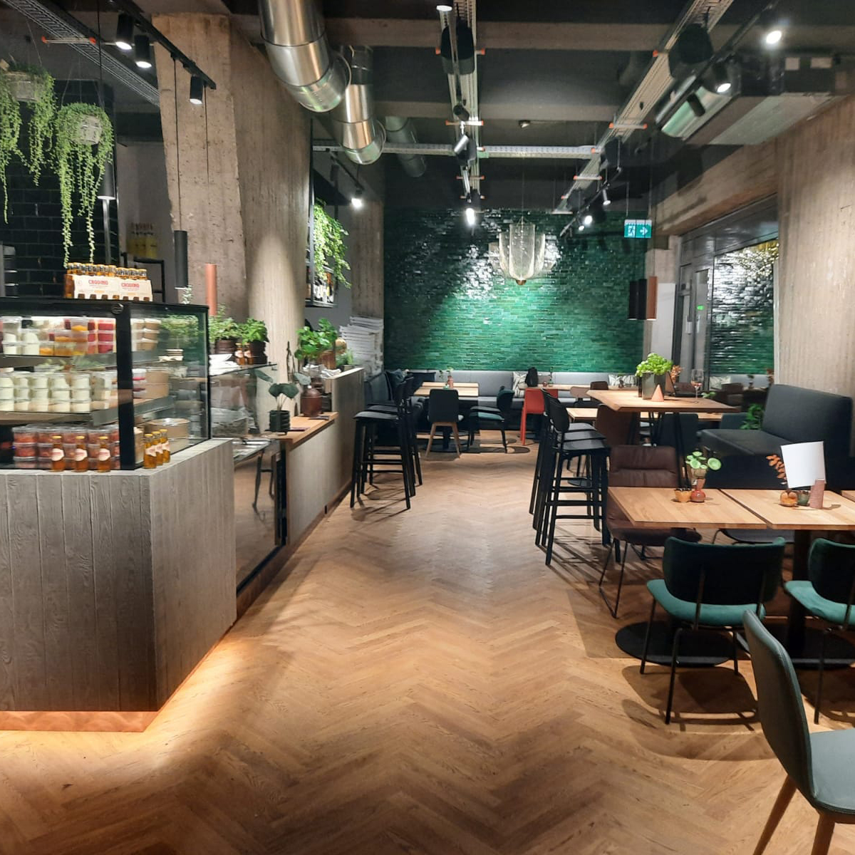 Lugazzi-q-1ab663ee-5dd1-4c3d-bce2-0f0bbf31c999 Kopie