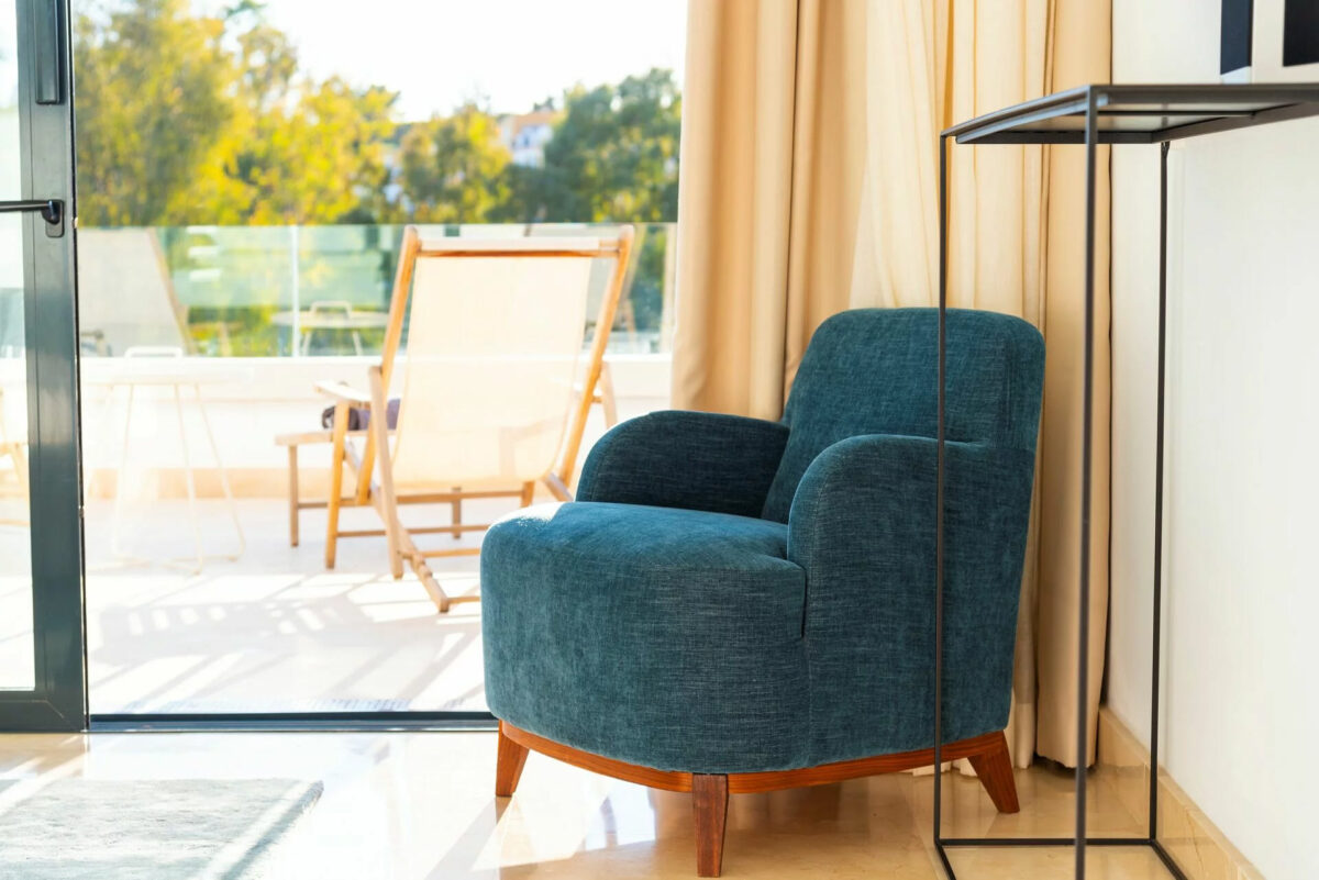 Credits Almodóvar Villas, Peter Kiss