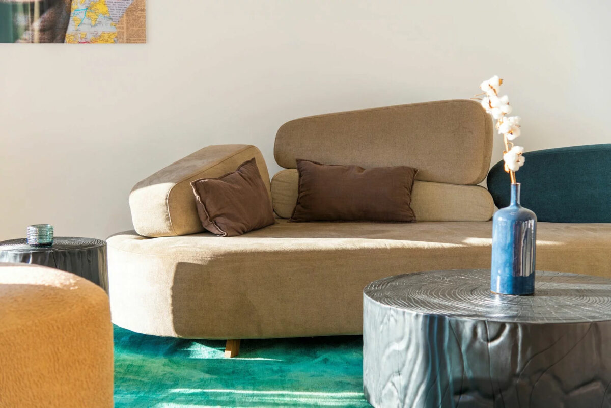 Credits Almodóvar Villas, Peter Kiss